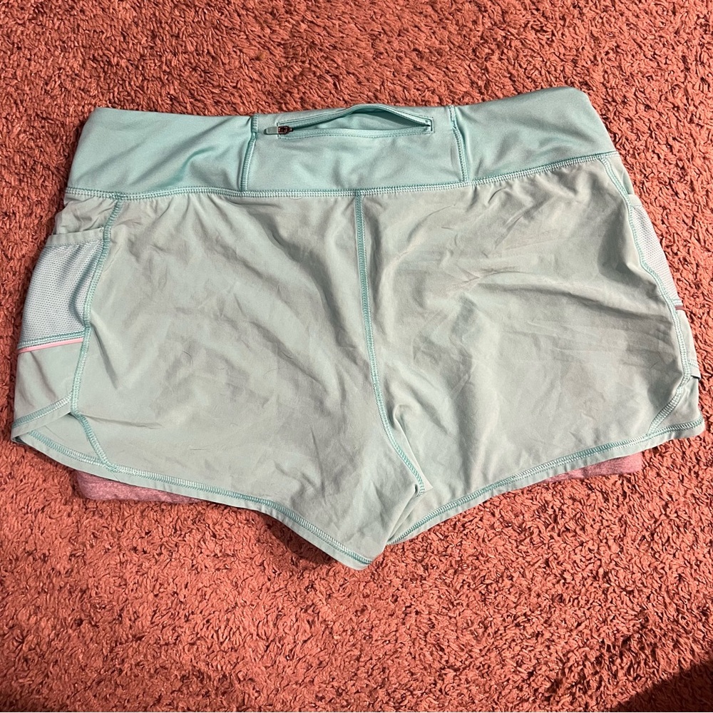 Athleta women’s shorts - perfect for summer!